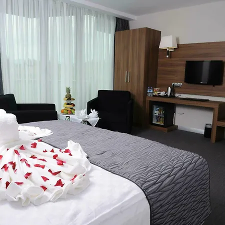 Lova & Yalova (Yalova)