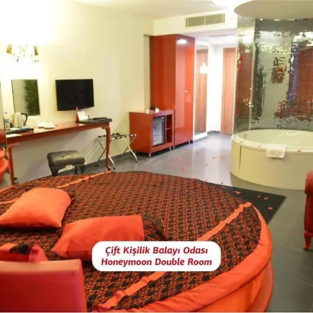 Hotel Yalova Lova & Yalova 4*