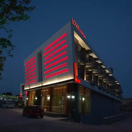 Yalova Lova & Yalova Hotel 4*