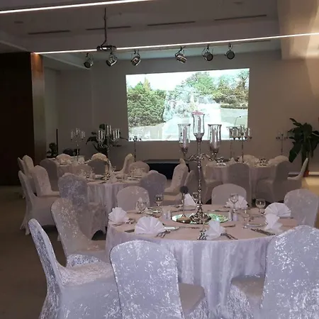 Yalova Lova & Yalova Hotel 4*