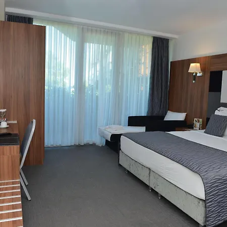 Yalova Lova & Yalova Hotel 4*