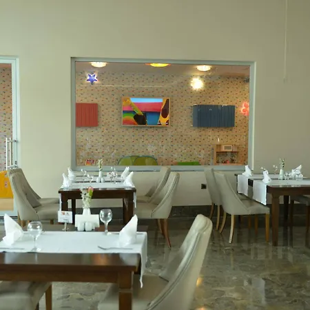 Yalova Lova & Yalova Hotel