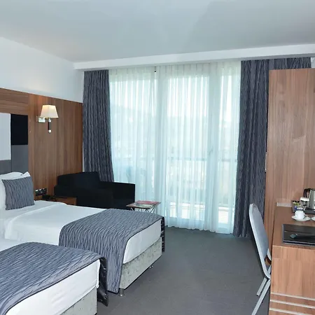 Hotel Yalova Lova & Yalova 4*